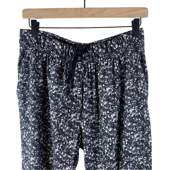 Lululemon Jet Crop Shimmy Shimmer Black White Size 6 - Picture 8 of 10